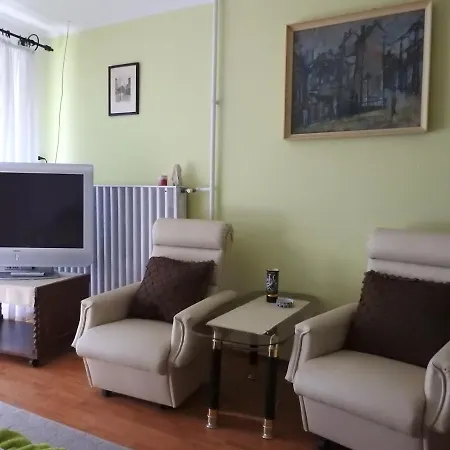 Haus Gizella 게스트하우스 3*