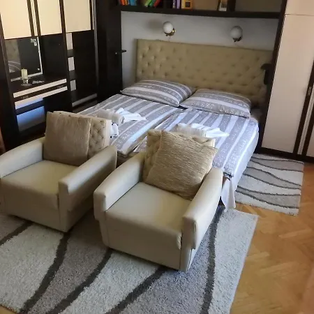 게스트하우스 Haus Gizella 3*